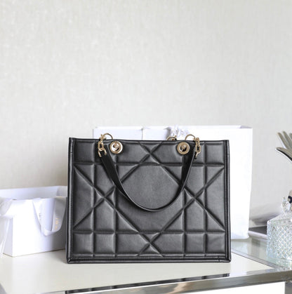 LARGE TOTE BOOK 36 BAG IN BLACK CALFSKIN