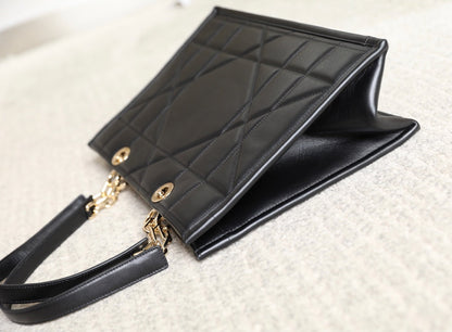 LARGE TOTE BOOK 36 BAG IN BLACK CALFSKIN