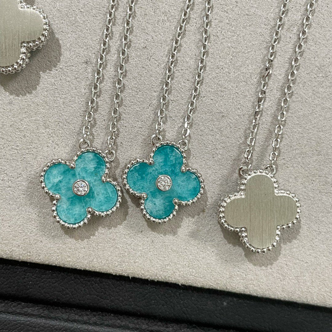 CLOVER 1 DIAMOND AMAZONITE SILVER NECKLACE