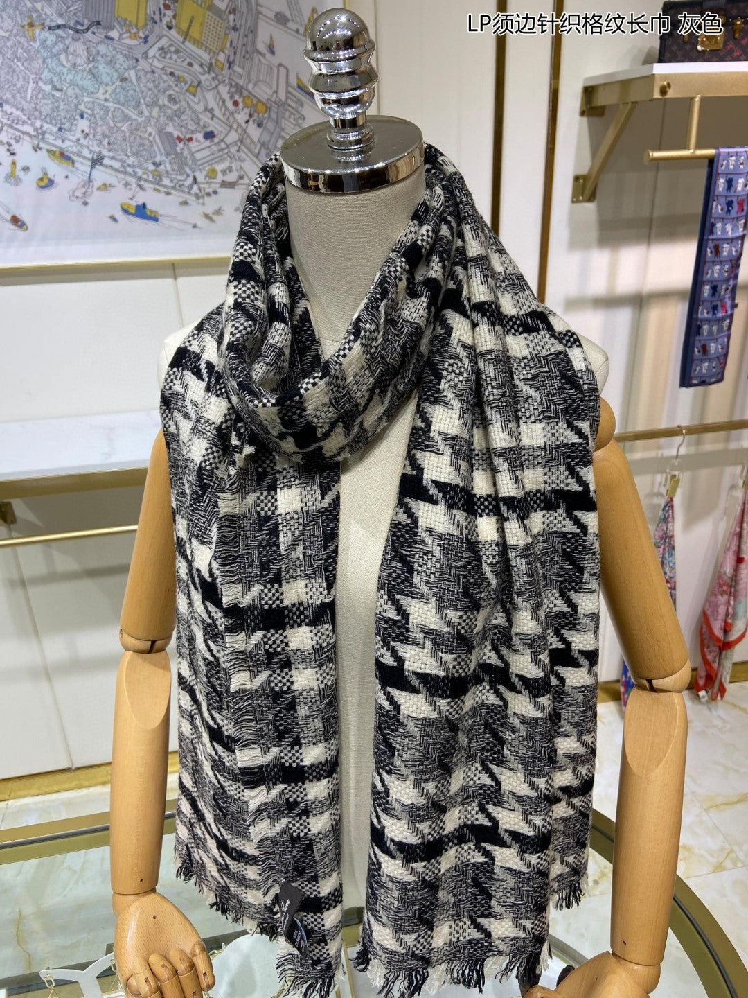 LP Opposite Scarf 190 CM In Black White Cashmere  667373