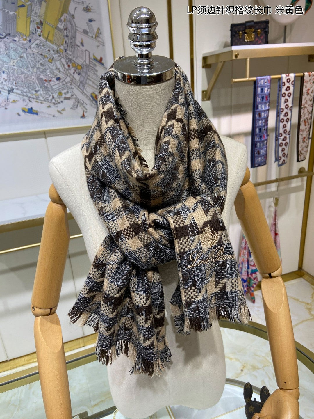 LP Opposite Scarf 190 CM In Colorful Cashmere 667375