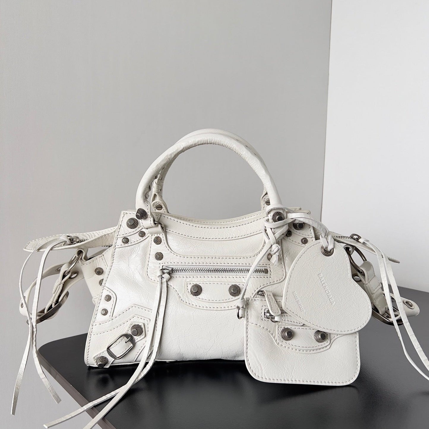 Balenciaga Neo Cagole scooter bag white lambskin 555322