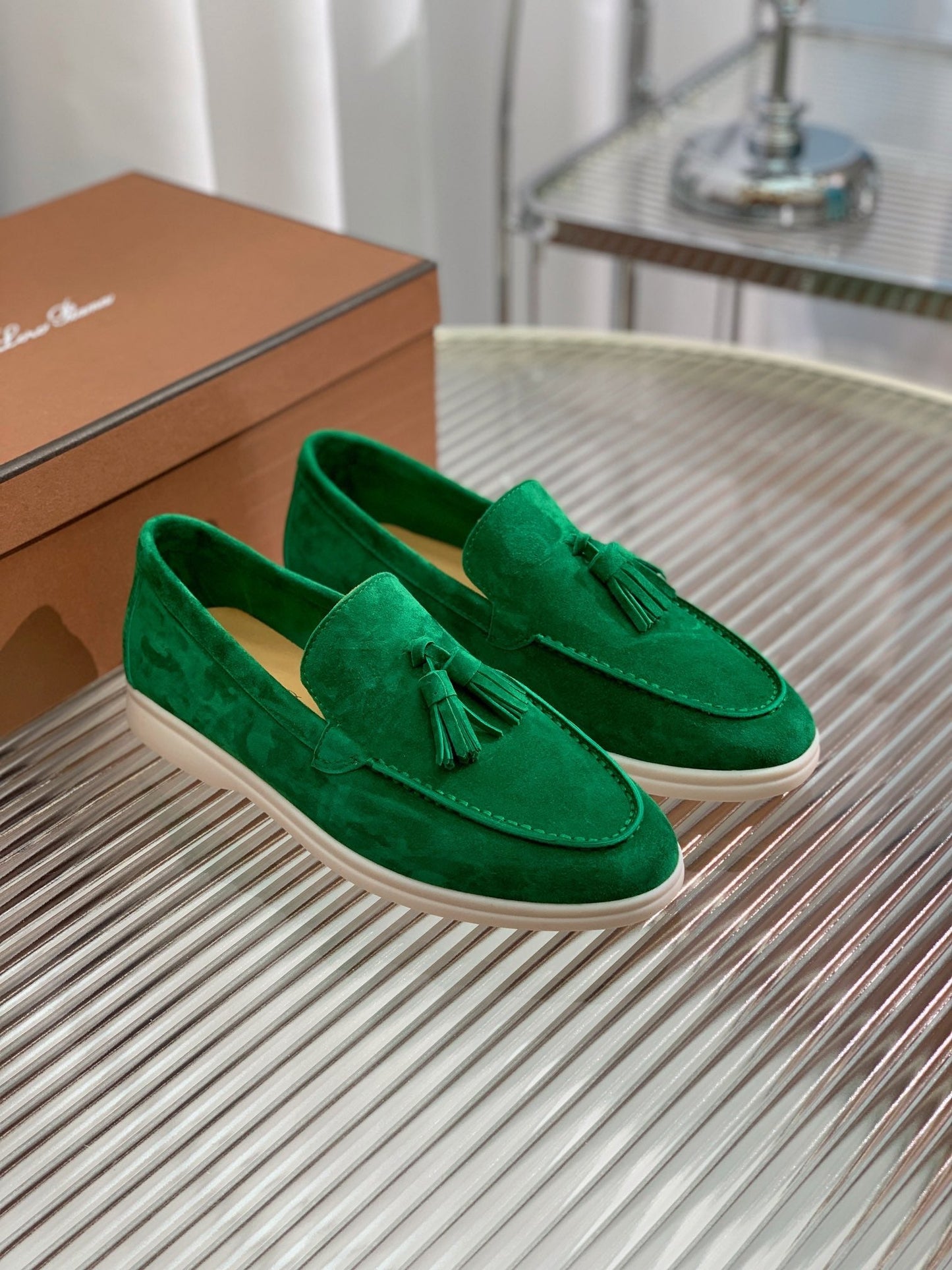 lp dot sole walk loafer green suede