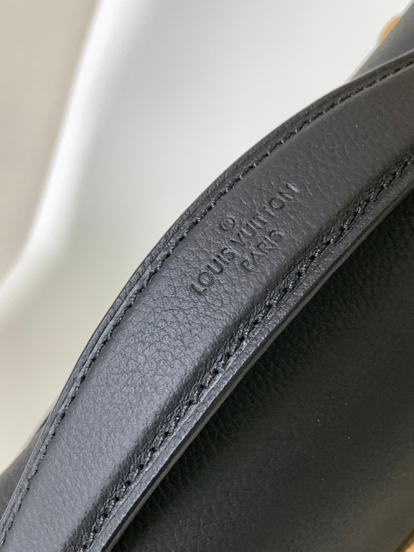 LV Oxford Bag 22cm Black Gold Cowhide 252069