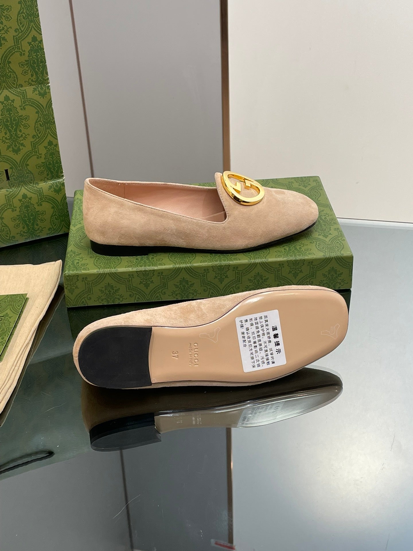 BLONDIE LOGO-PLAQUE LOAFERS IN ECRU BEIGE SUEDE