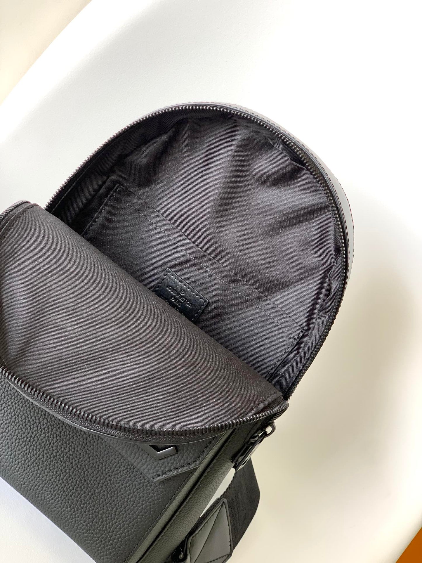 LV Pilot Crossbody Bag 30cm Black Cowhide 241193