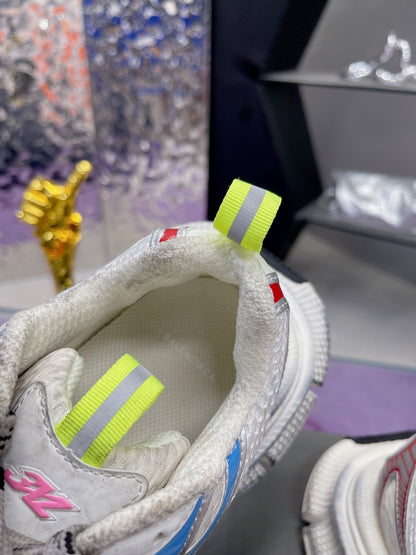 3XL SNEAKER IN WHITE PINK GRAY BLUE MESH AND POLYURETHANE