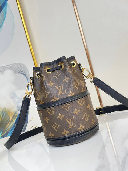 CANOÉ 20 IN BROWN MONOGRAM CANVAS GOLD HARDWARE