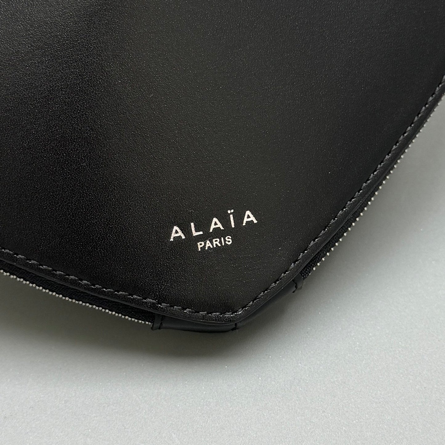 Le Coeur 21cm Black Calfskin Shouder bag