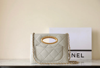 CC 24b Cluth 25cm Grey Lambskin
