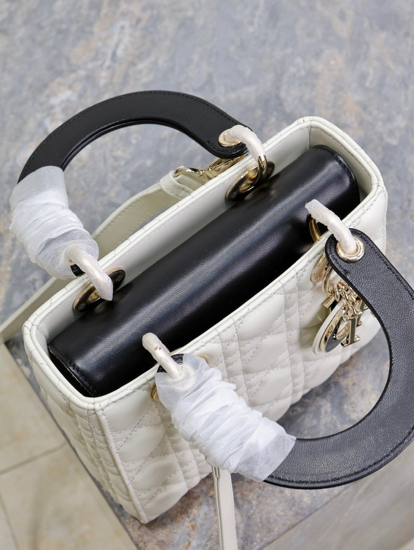 Lady Bag 17cm White Black Lambksin