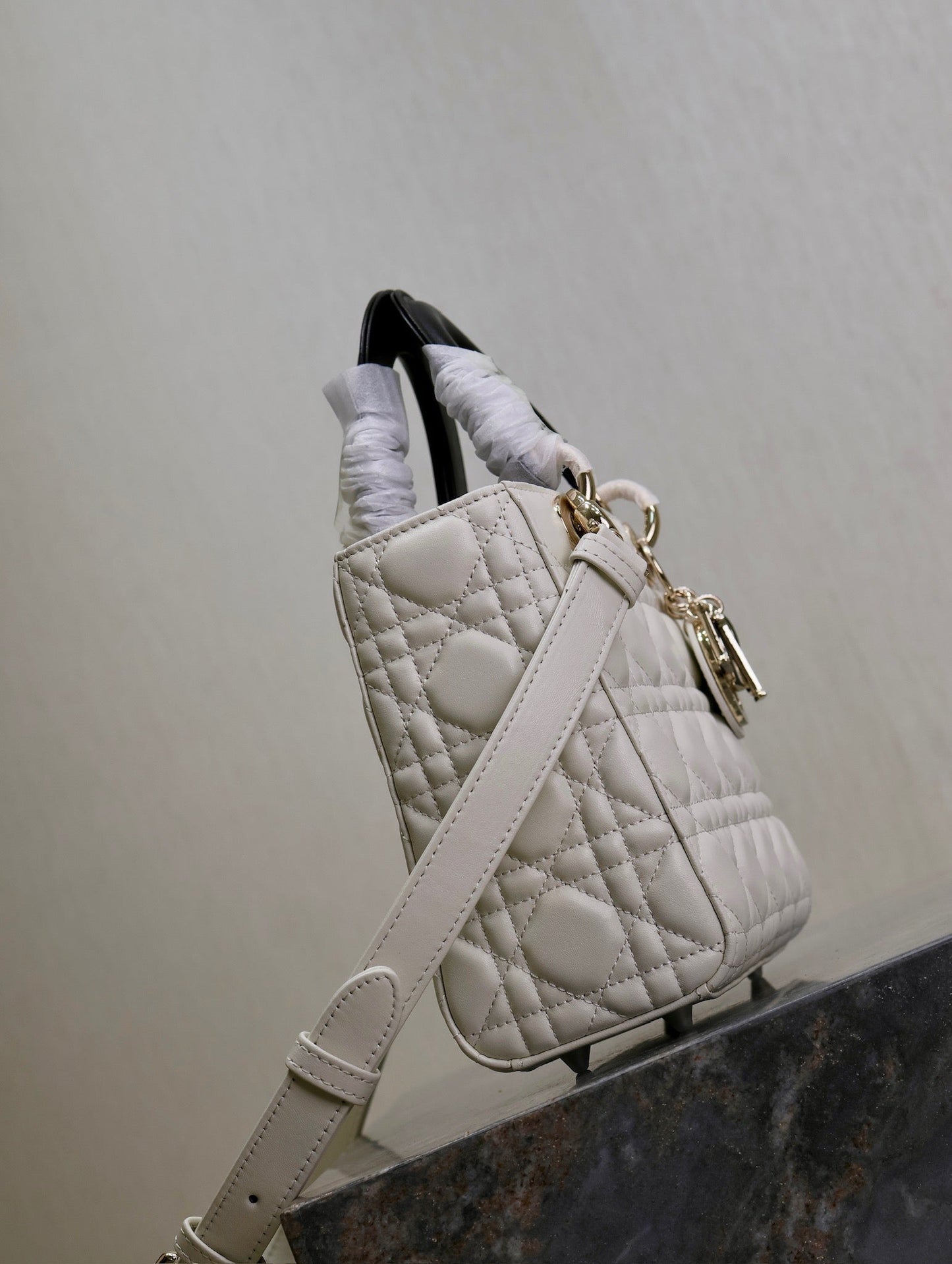 Lady Bag 17cm White Black Lambksin