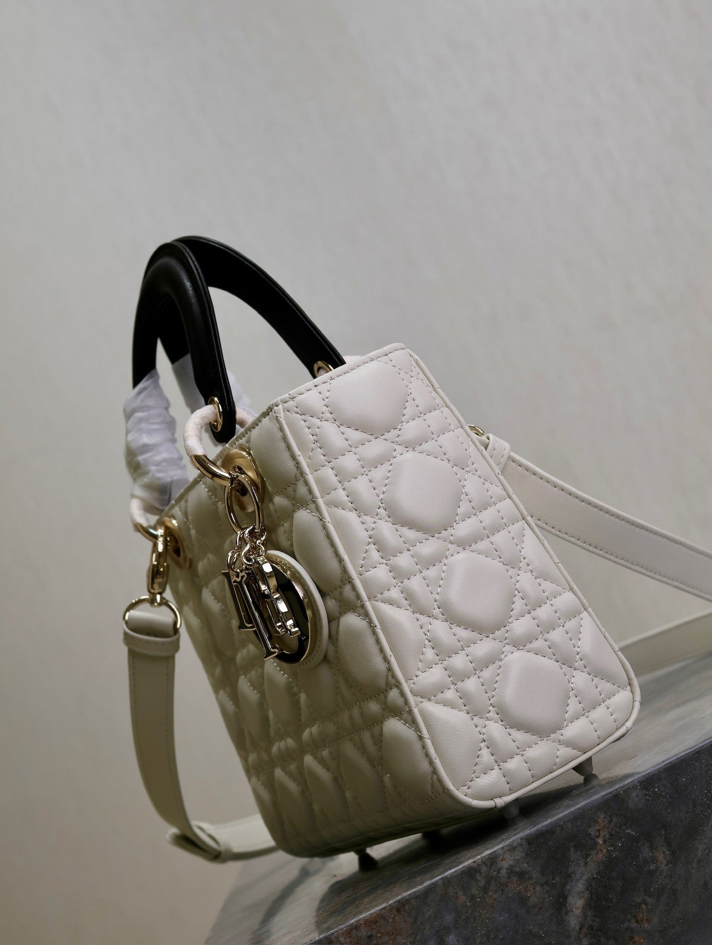 Lady Bag 17cm White Black Lambksin