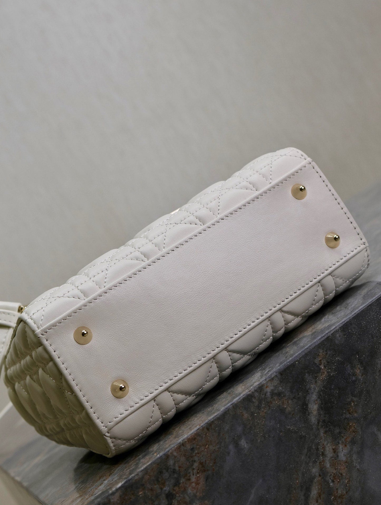 Lady Bag 17cm White Black Lambksin