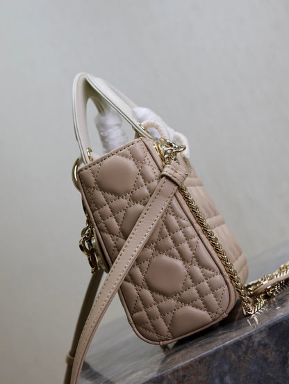 Lady Bag 17cm Beige White Lambksin