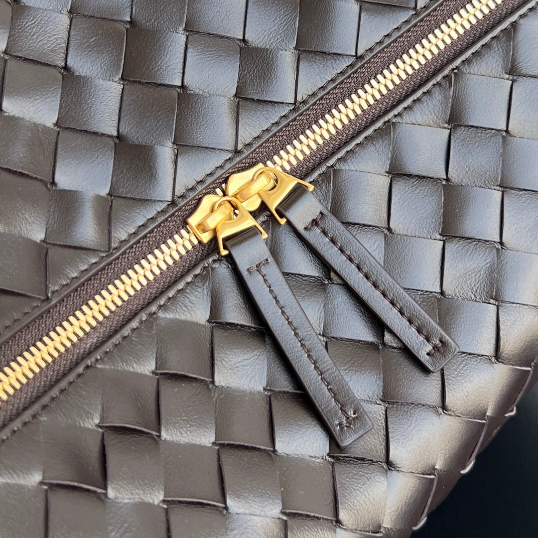 BV Loop Weekender 38cm Chocolate Calfskin