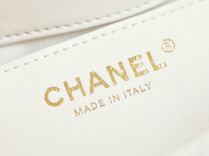 CC 19 Bag 25C 18cm White Lambskin Gold Hardware