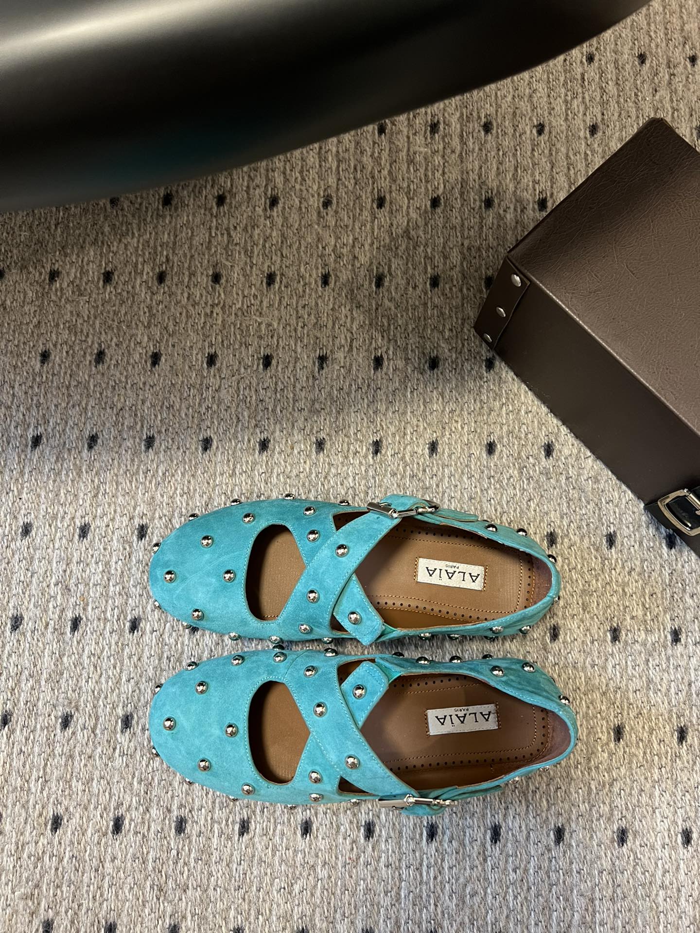 Alaia 25 Criss Cross With Stud Ballet Flats Lagoon Green Suede Sheepskin 303692