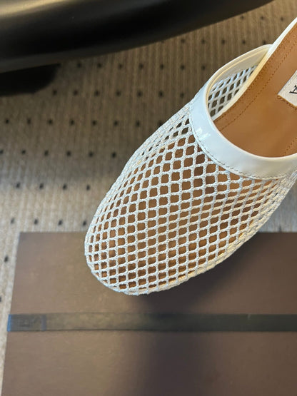 Alaia 25 Fishnet Flat Mules White  Lampskin 303681
