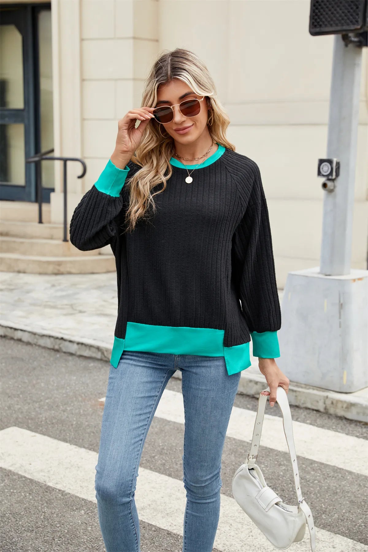 Pullover Leona – Mühelose Eleganz für den Alltag