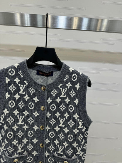 LV knitted cardigan vest