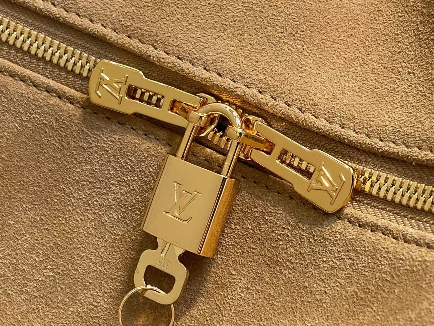 LV Express Travel Bag Hazelnut Brown Cowhide Frabic