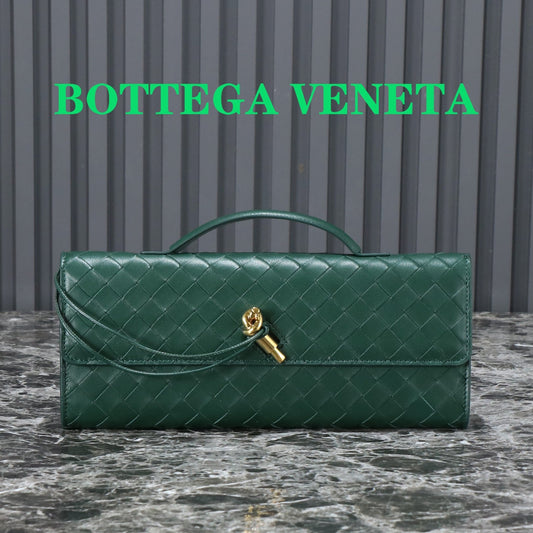 BV Long Clutch Andiamo With Handle 31cm Emerald Green Calfskin Ghw
