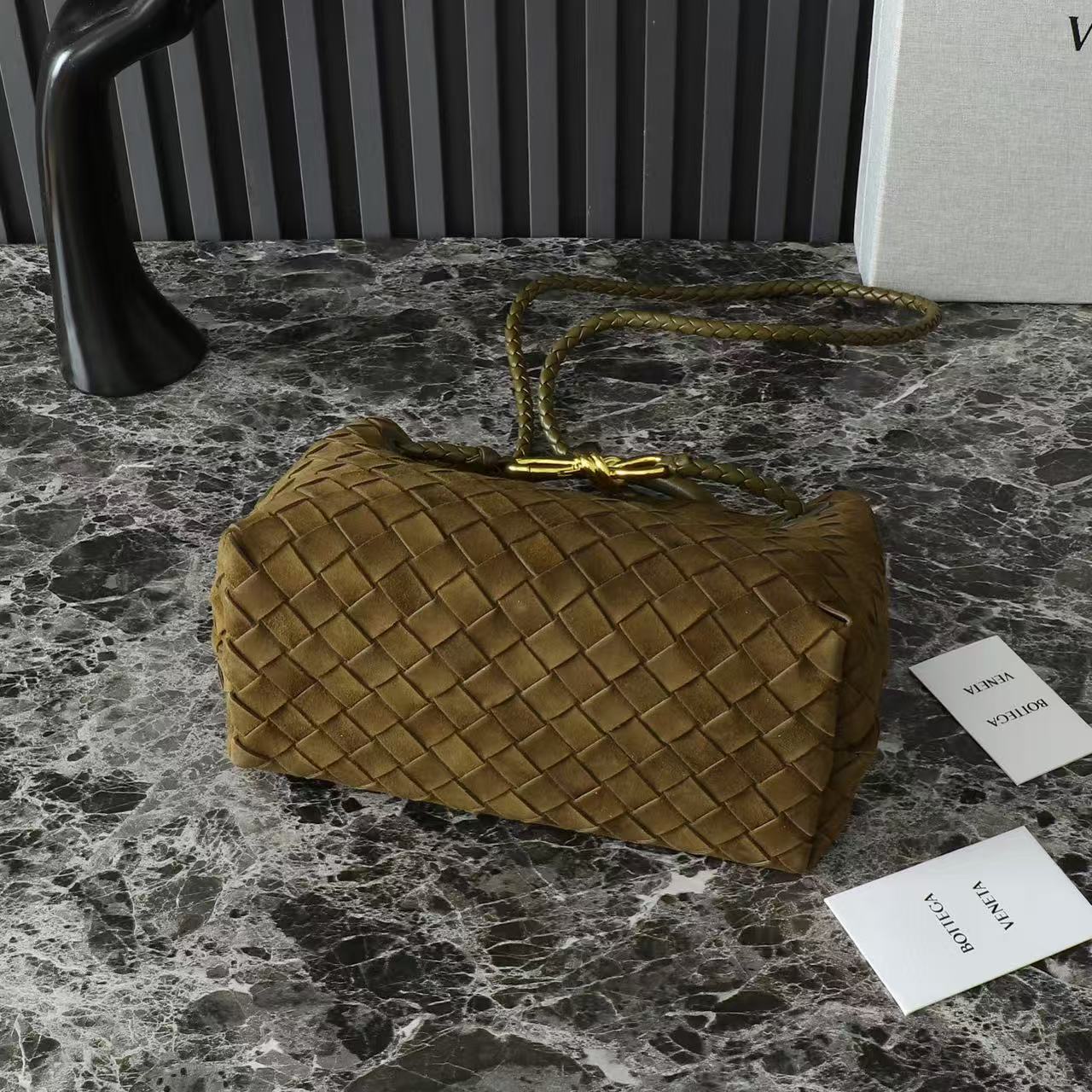 BV Andiamo 25cm Bag Rich Olive Green Suede