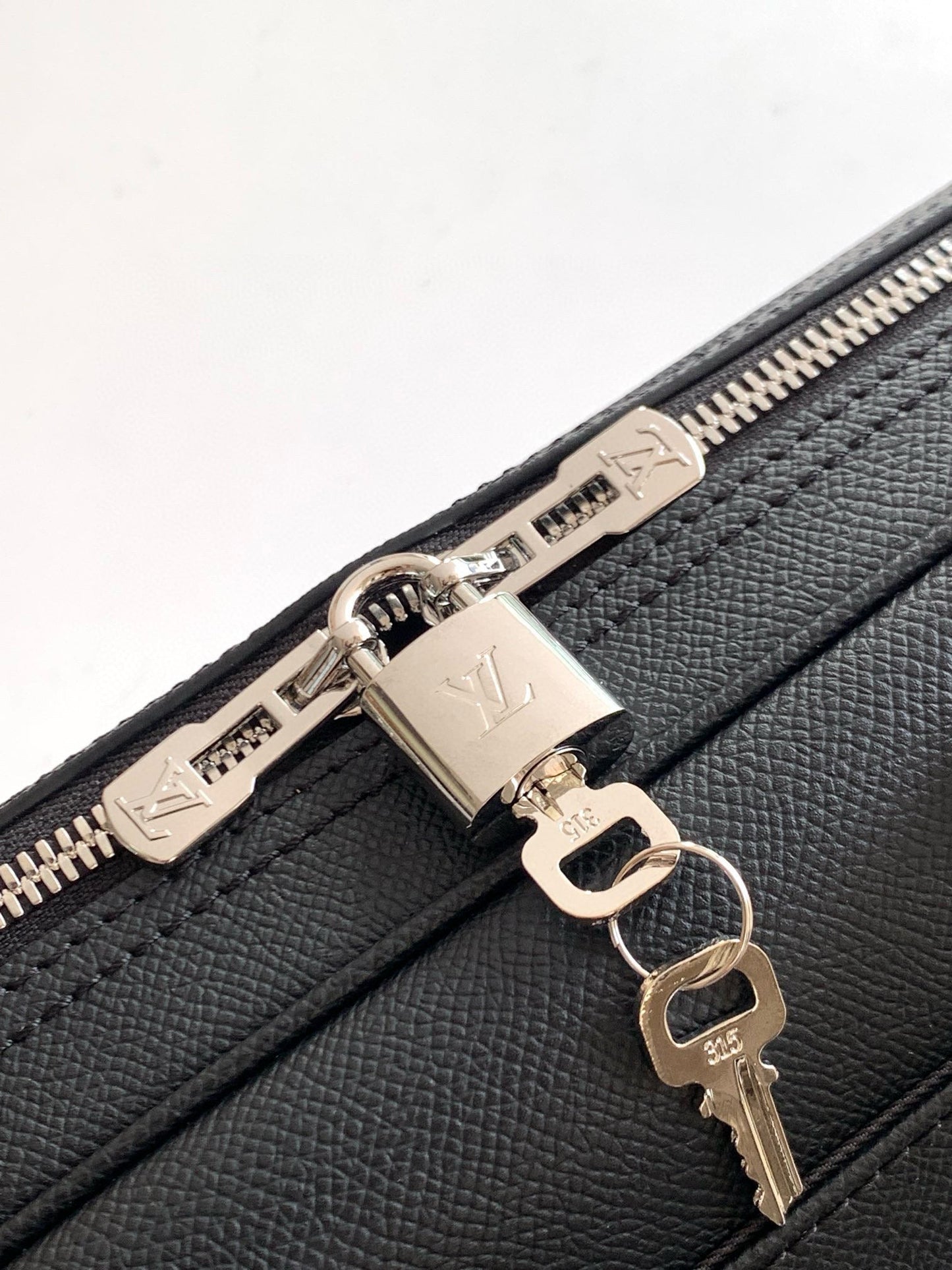LV Porte-Documents Voyage PM Handbag Black Taiga leather