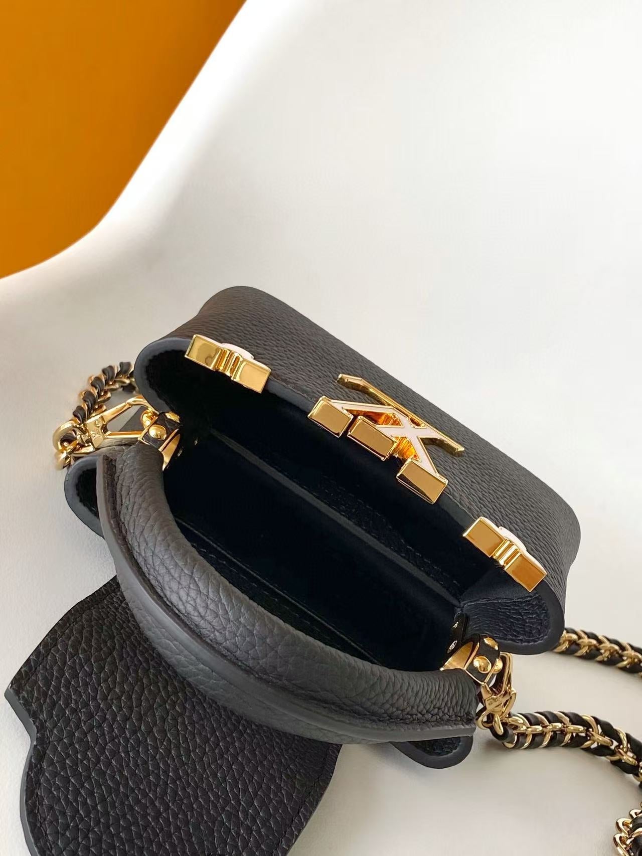 LV Capucines Bag 16cm Black Taurillon Cowhide Leather