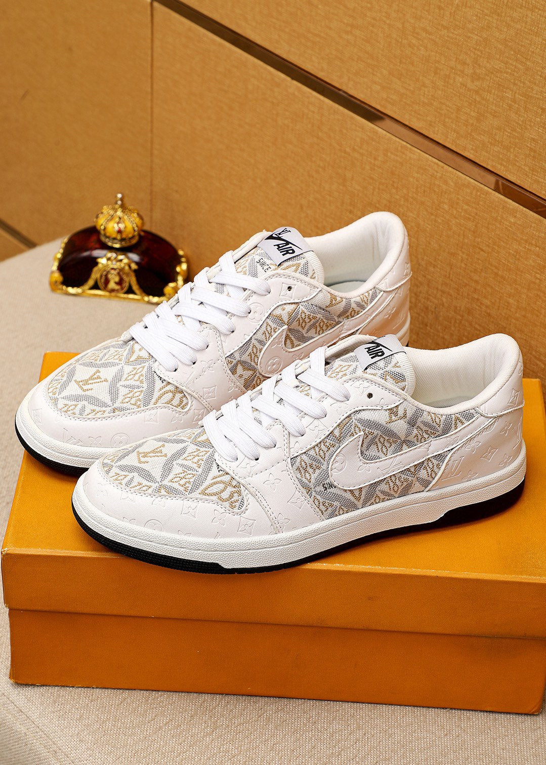 AIR FORCE LV MONOGRAM SNEAKER WHITE GREY