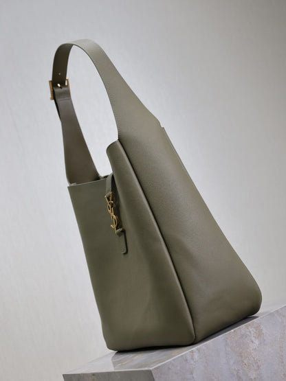 Le 5a7 Large 30cm Moss Green Calfskin