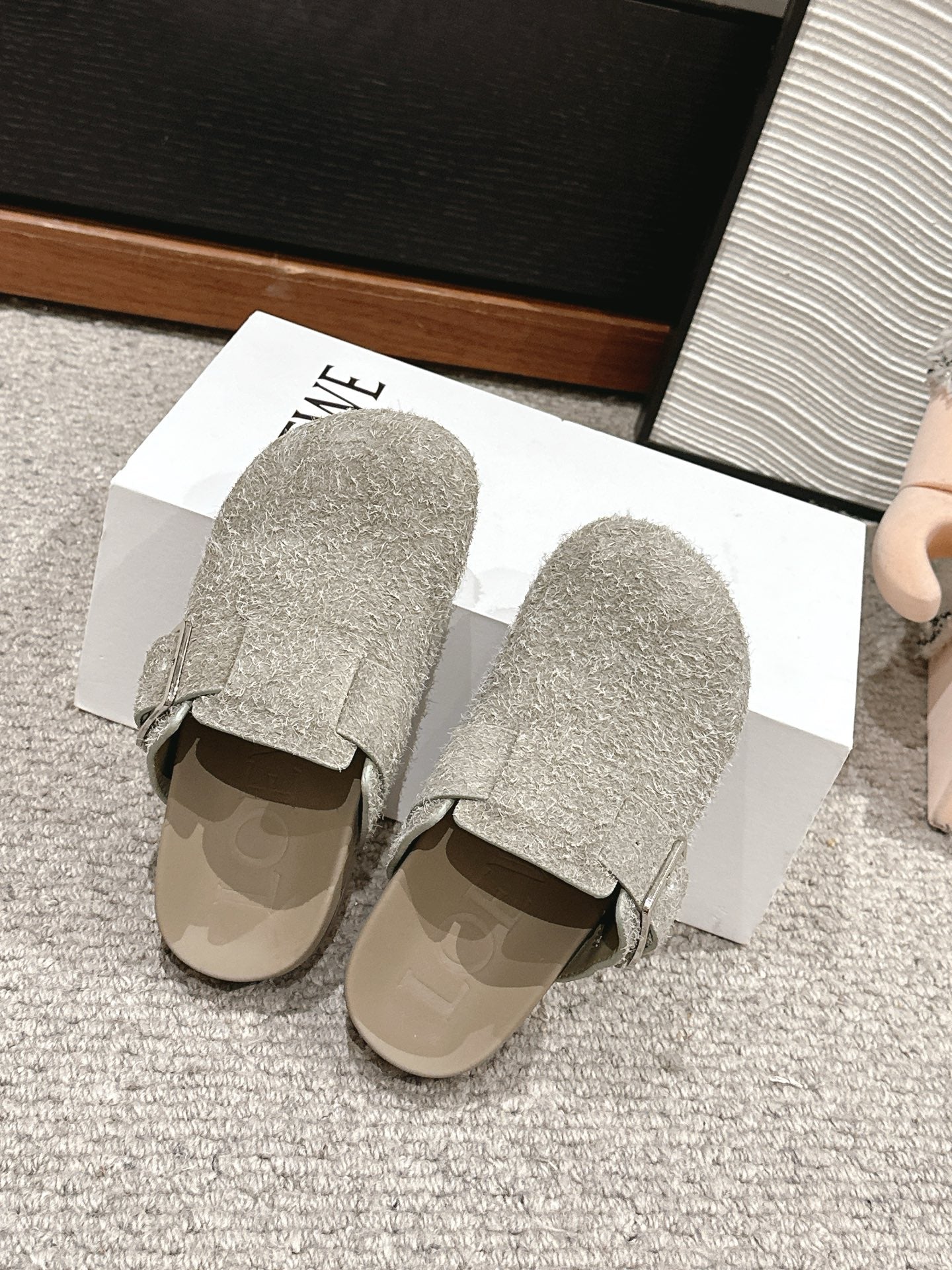 Loewe 25 Ease Buckle Mule Mutilcolor Suede