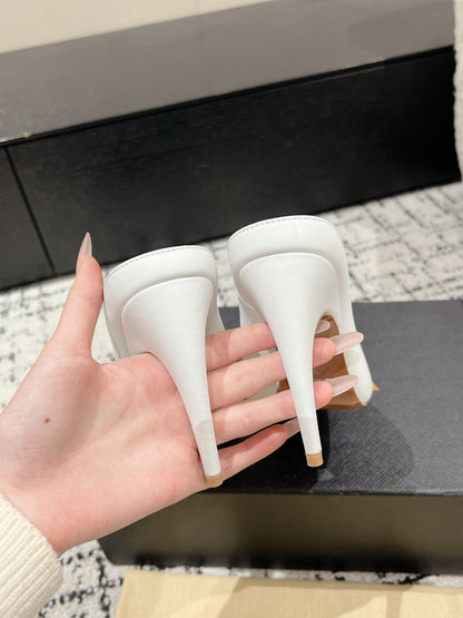 Alaia 25 Spike High Heel Mules White Lampskin 293182