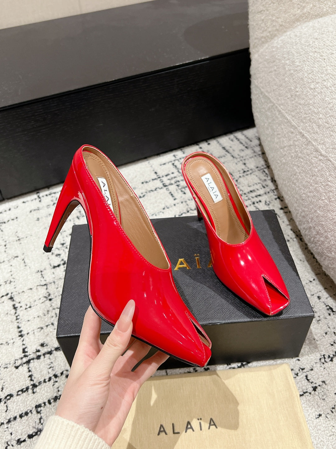 Alaia 25 Spike High Heel Mules Red Lampskin 293183