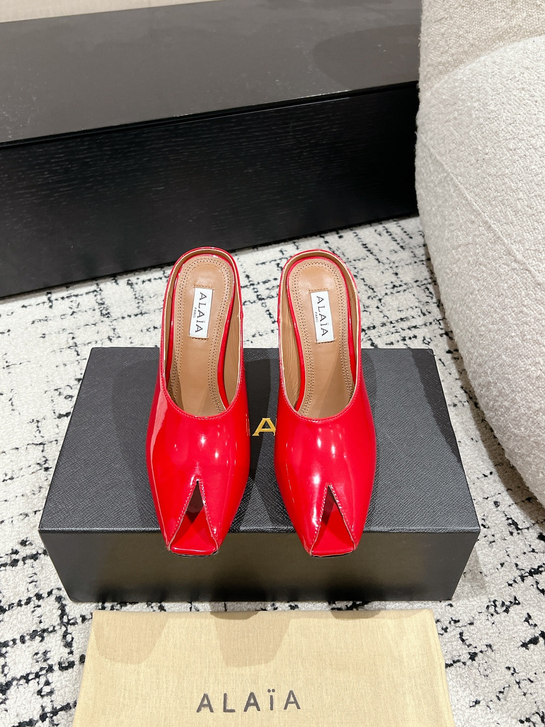 Alaia 25 Spike High Heel Mules Red Lampskin 293183