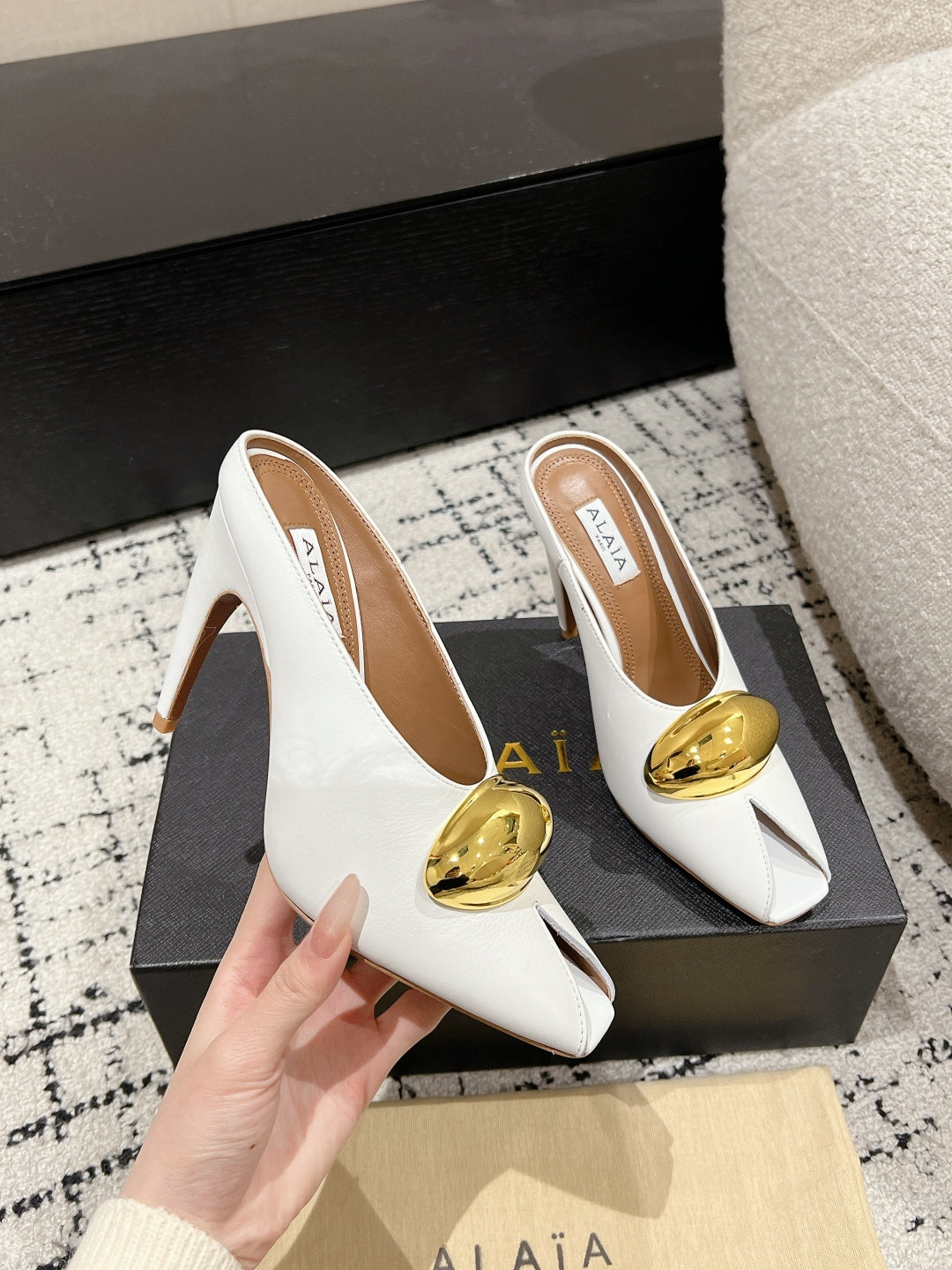 Alaia 25 Azzedine High Heels Mules With Gold Hardware White Calfskin 293186
