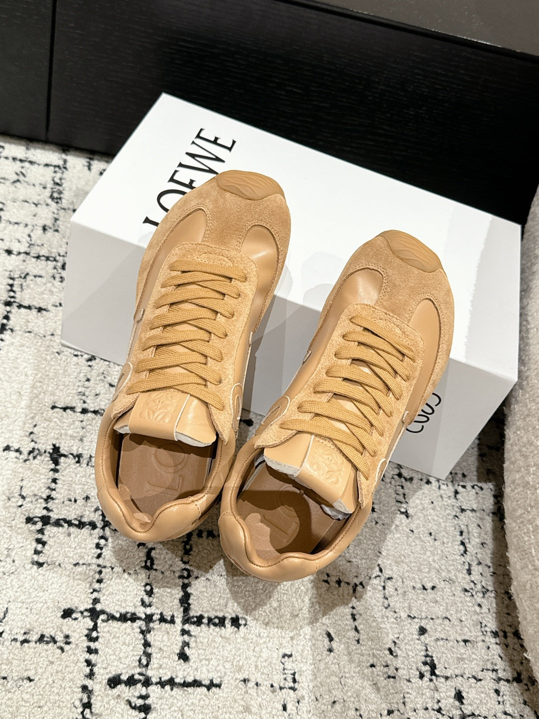 Loewe 25 Ballet Runner 2.0 Sneaker Beige Suede
