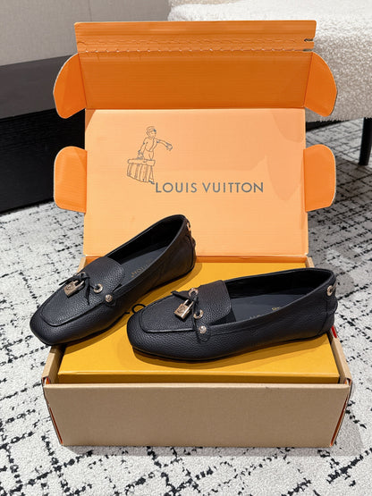 LV Flat-soled lock loafers black cowhide 383377