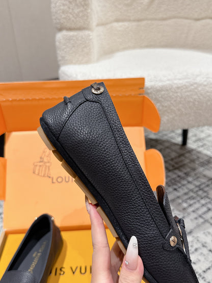 LV Flat-soled lock loafers black cowhide 383377