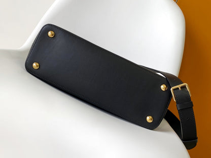 CAPUCINES GM 33CM BLACK GOLD TAURILLON LEATHER 252021