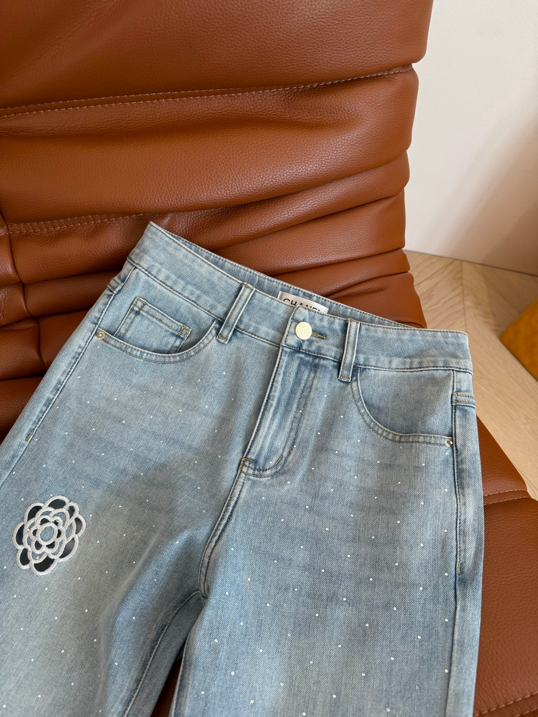 CC 25 Hollow Camellia Embroidery Jeans Light Blue Denim Cotton