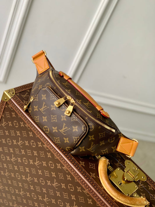 LV Bumbag 15cm Brown Monogram Canvas 330770