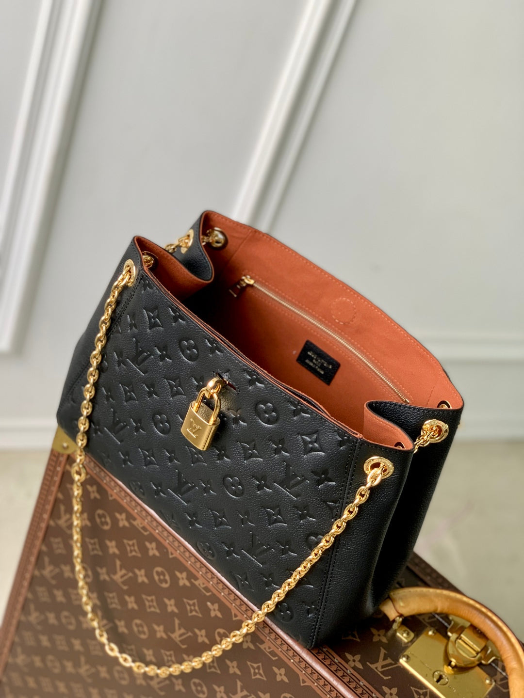 Anytime 34cm Tote Bag Black Gold Empreinte leather 251564