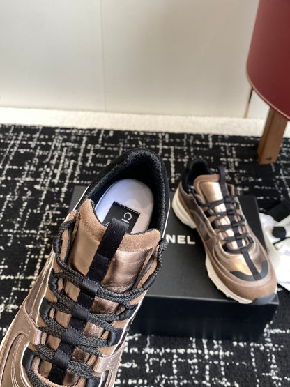 CC 25 Sneaker Pink Gold Suede Sheepskin 352725