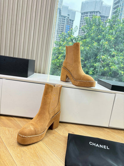 CC 25 Short Boot Dark Beige Suede 430302