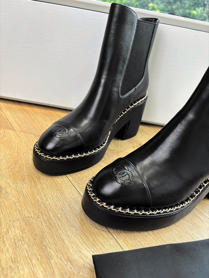 CC 25 Short Boot Black Calfskin 430304