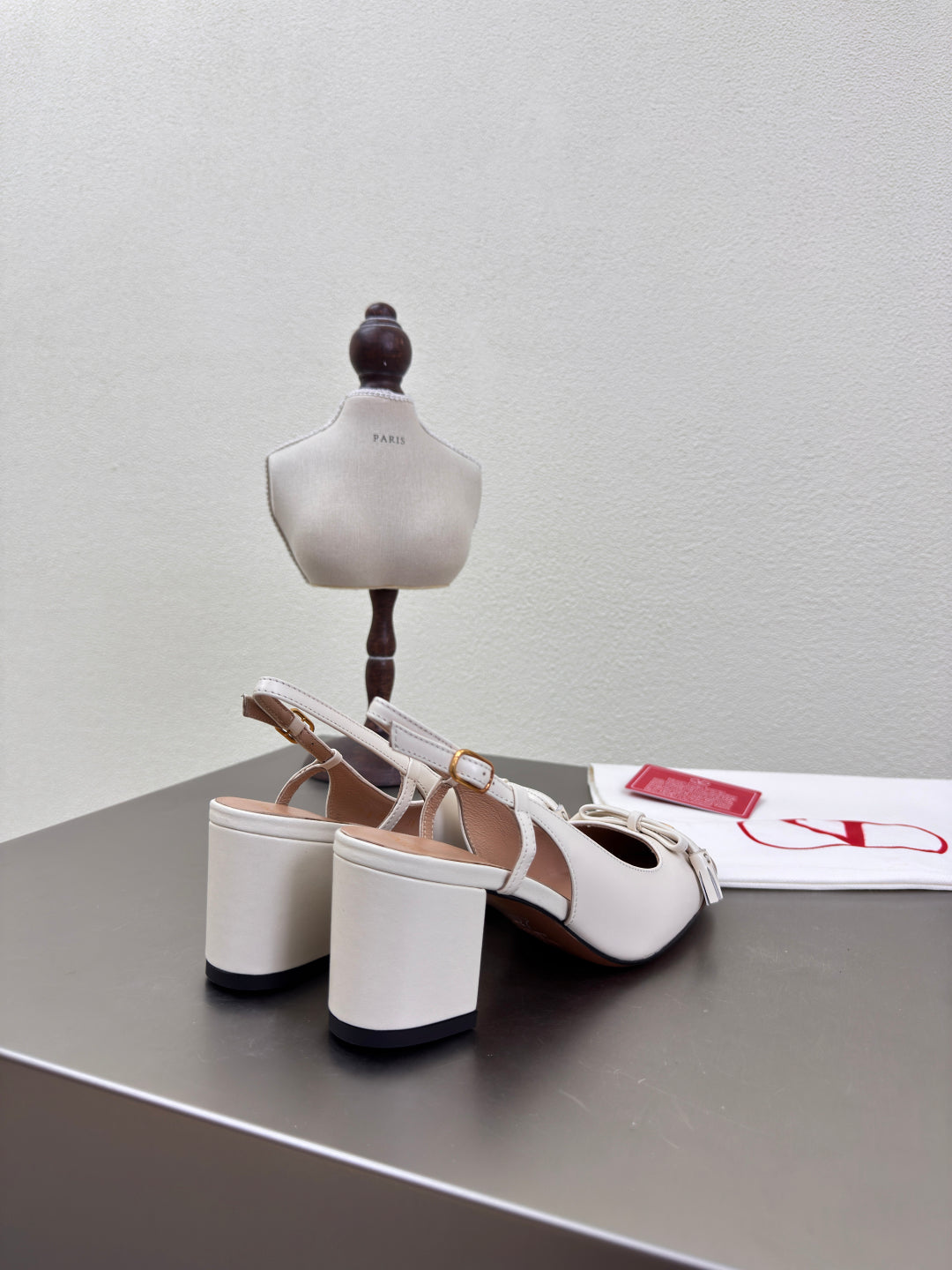 VT 25 Valet Du Roi Slingback White Calfskin 343063