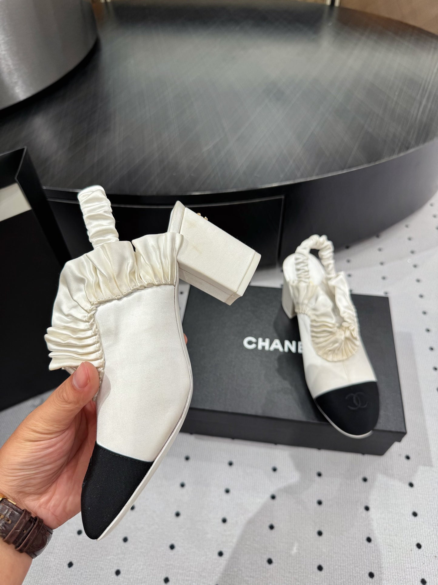 CC 25 Slingback White Silk 306332