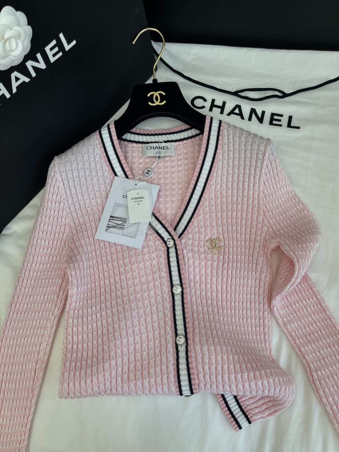 CC 25 V-neck Cardigan Wool Tencel Nylon